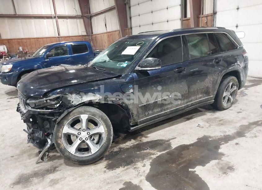 Photo 2 of 2022 Jeep Grand CHEROKEE 4XE LIMITED 4X4 (VIN 1C4RJYB65N8748191)