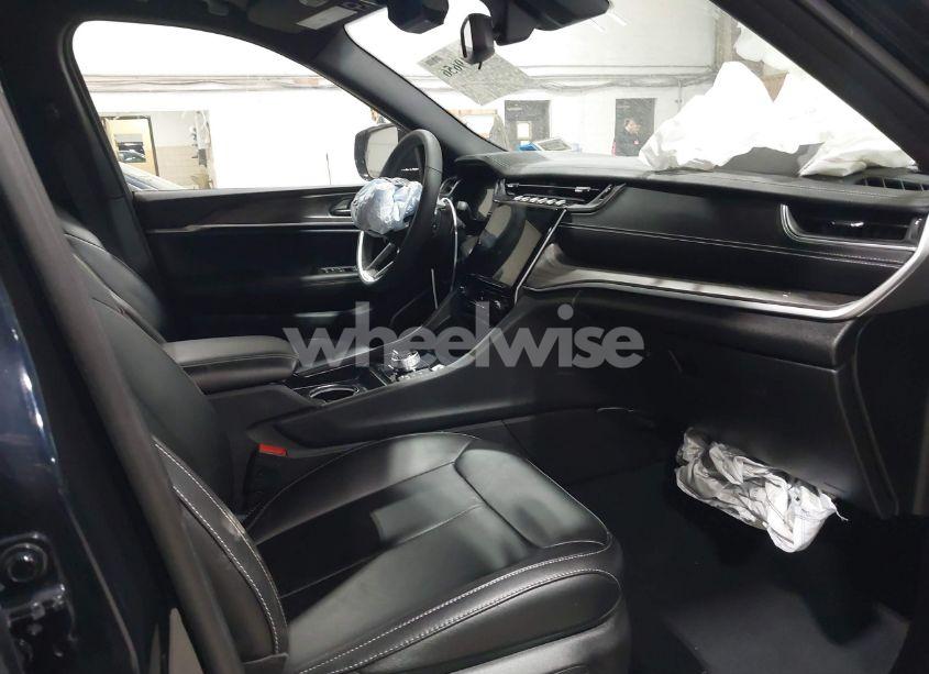 Photo 5 of 2024 Jeep Grand CHEROKEE 4XE (VIN 1C4RJYB65R8582910)