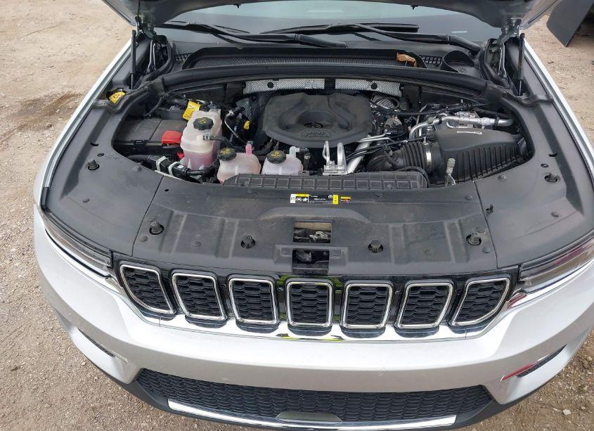 Photo 10 of 2024 Jeep Grand CHEROKEE 4XE (VIN 1C4RJYB65RC120649)