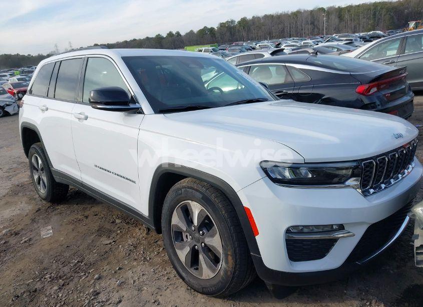 2024 Jeep Grand CHEROKEE 4XE (VIN 1C4RJYB65RC129710) main photo