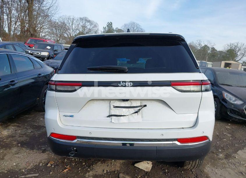 Photo 16 of 2024 Jeep Grand CHEROKEE 4XE (VIN 1C4RJYB65RC129710)