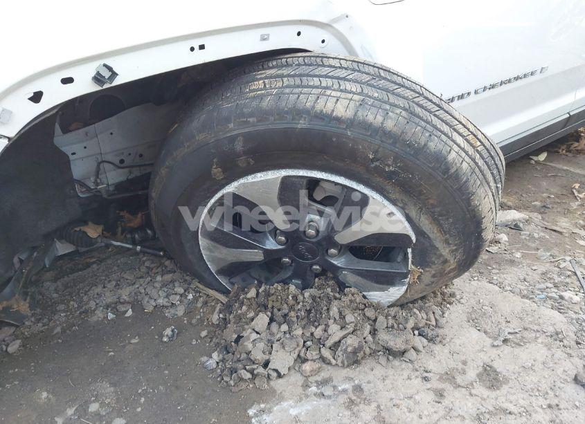 Photo 20 of 2024 Jeep Grand CHEROKEE 4XE (VIN 1C4RJYB65RC129710)