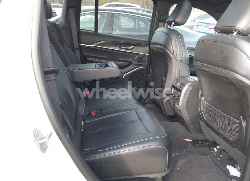 Photo 8 of 2024 Jeep Grand CHEROKEE 4XE (VIN 1C4RJYB65RC129710)