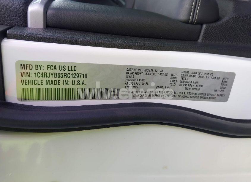 Photo 9 of 2024 Jeep Grand CHEROKEE 4XE (VIN 1C4RJYB65RC129710)