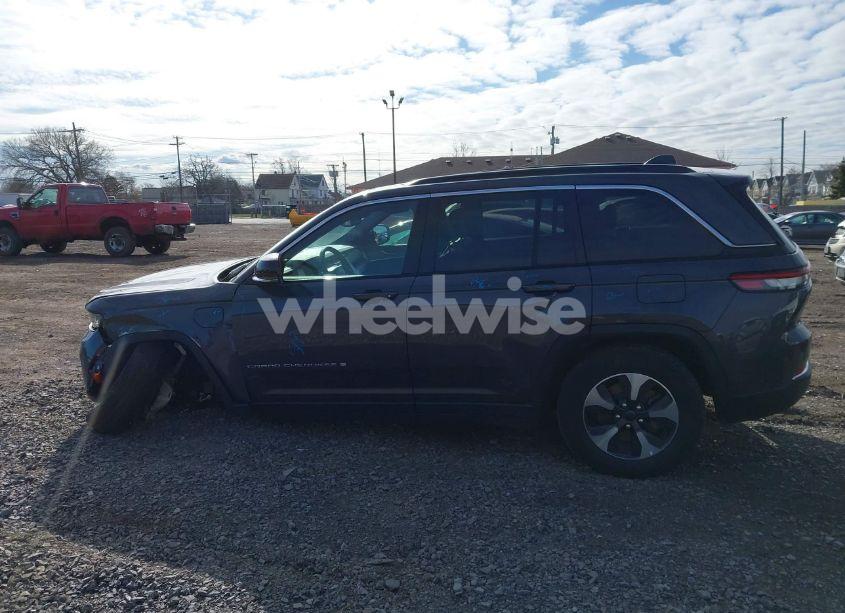 Photo 14 of 2024 Jeep Grand CHEROKEE 4XE (VIN 1C4RJYB65RC181984)