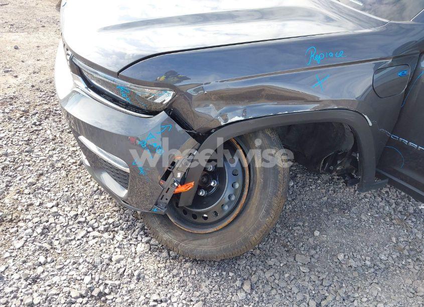 Photo 6 of 2024 Jeep Grand CHEROKEE 4XE (VIN 1C4RJYB65RC181984)