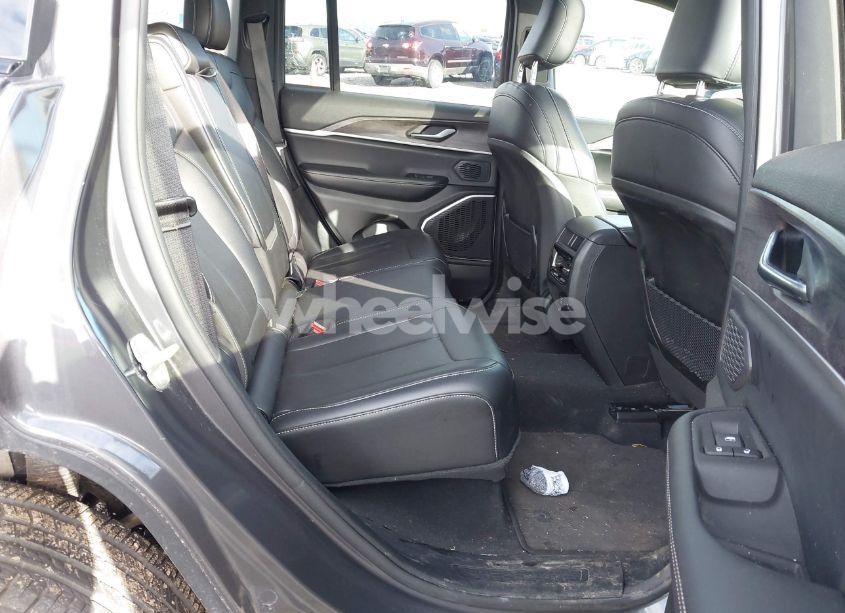 Photo 8 of 2024 Jeep Grand CHEROKEE 4XE (VIN 1C4RJYB65RC181984)