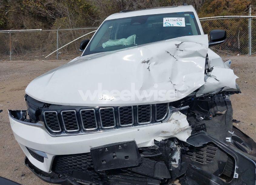 Photo 12 of 2024 Jeep Grand CHEROKEE 4XE (VIN 1C4RJYB65RC720622)