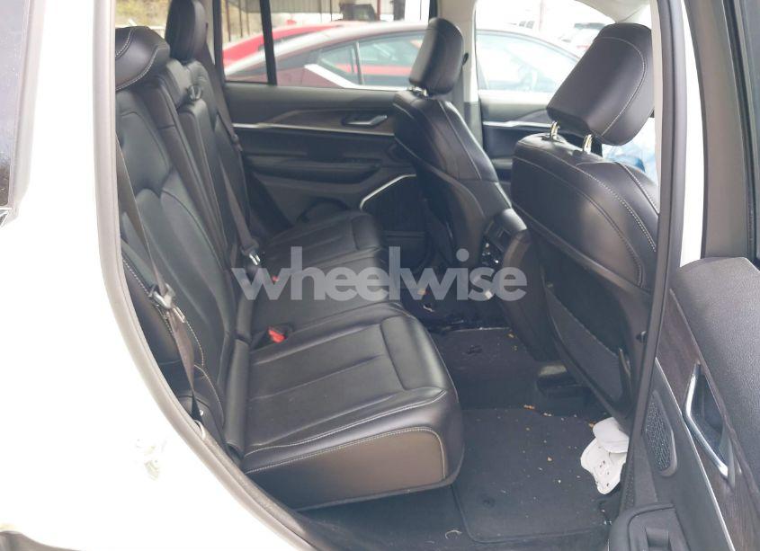 Photo 8 of 2024 Jeep Grand CHEROKEE 4XE (VIN 1C4RJYB65RC720622)