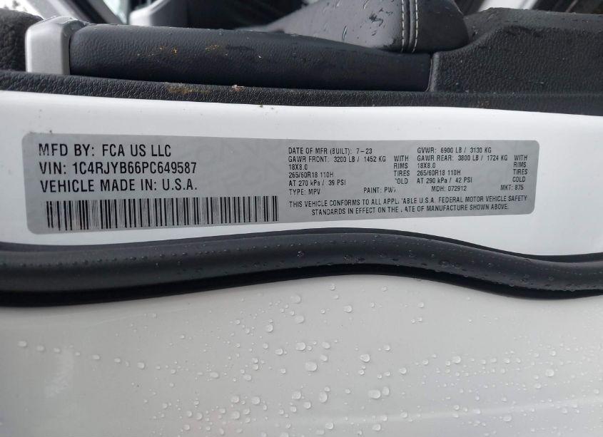 Photo 9 of 2023 Jeep Grand CHEROKEE 4XE (VIN 1C4RJYB66PC649587)