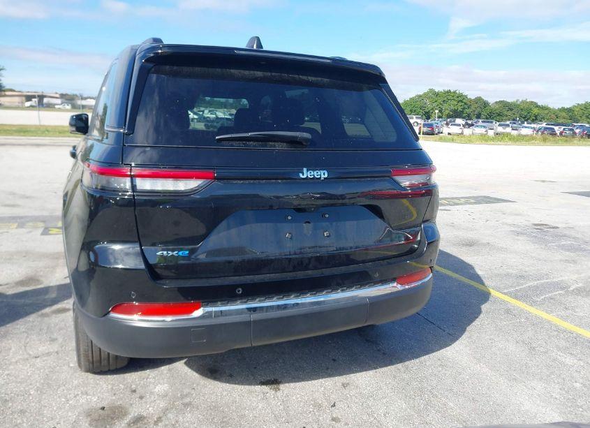 Photo 16 of 2024 Jeep Grand CHEROKEE 4XE (VIN 1C4RJYB66R8958000)