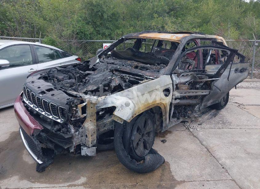 Photo 2 of 2024 Jeep Grand CHEROKEE 4XE (VIN 1C4RJYB66RC132258)