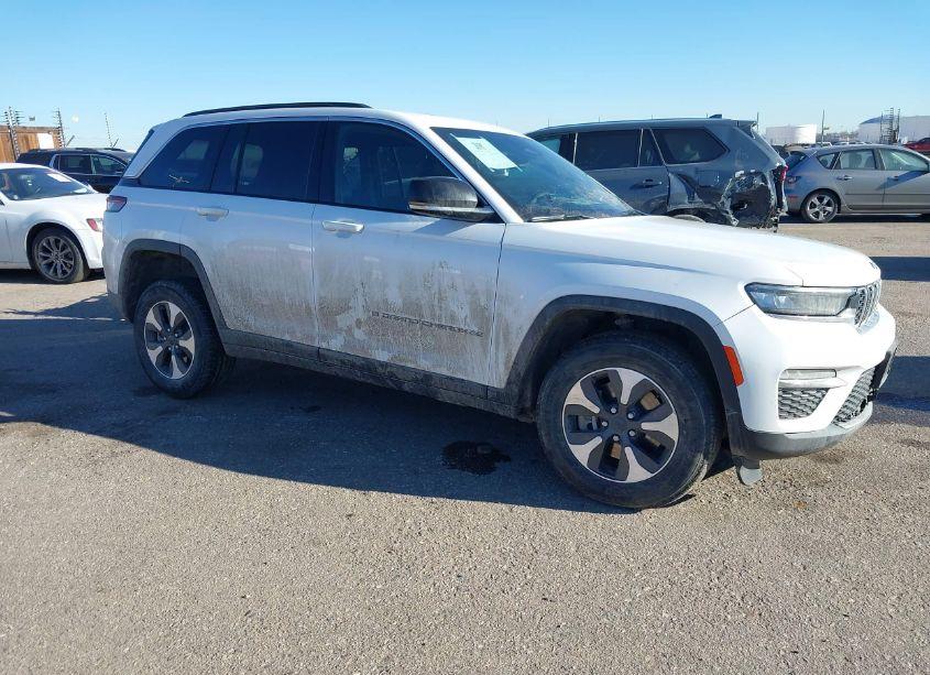 2024 Jeep Grand CHEROKEE 4XE (VIN 1C4RJYB66RC170833) main photo