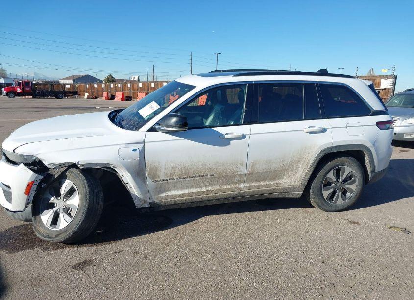 Photo 14 of 2024 Jeep Grand CHEROKEE 4XE (VIN 1C4RJYB66RC170833)