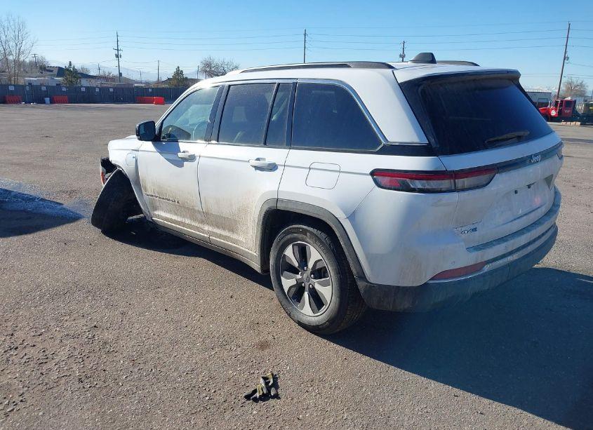 Photo 3 of 2024 Jeep Grand CHEROKEE 4XE (VIN 1C4RJYB66RC170833)