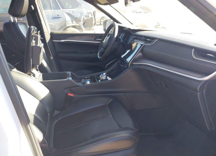 Photo 5 of 2024 Jeep Grand CHEROKEE 4XE (VIN 1C4RJYB66RC170833)