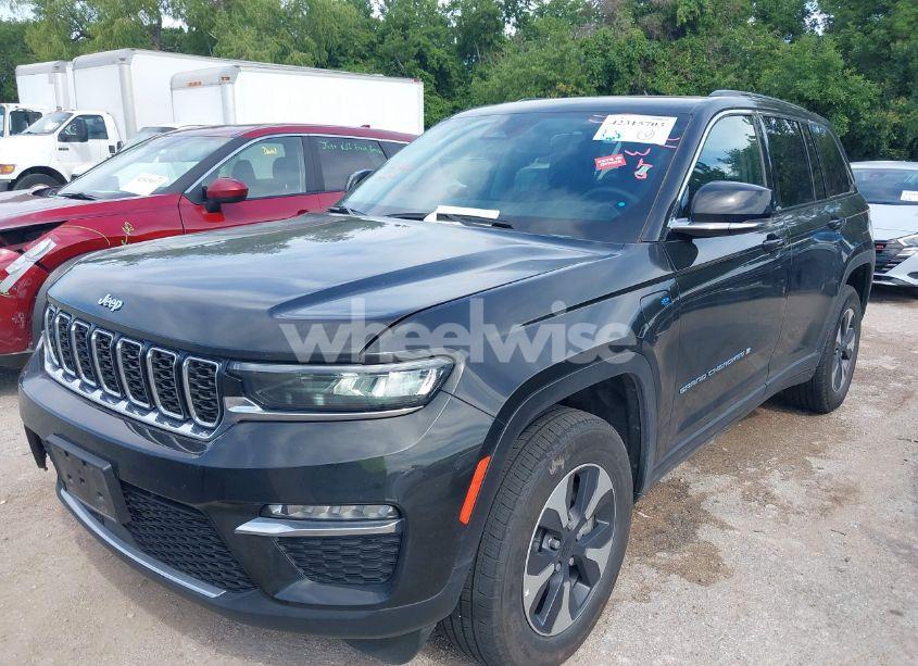 Photo 2 of 2024 Jeep Grand CHEROKEE 4XE (VIN 1C4RJYB66RC709970)