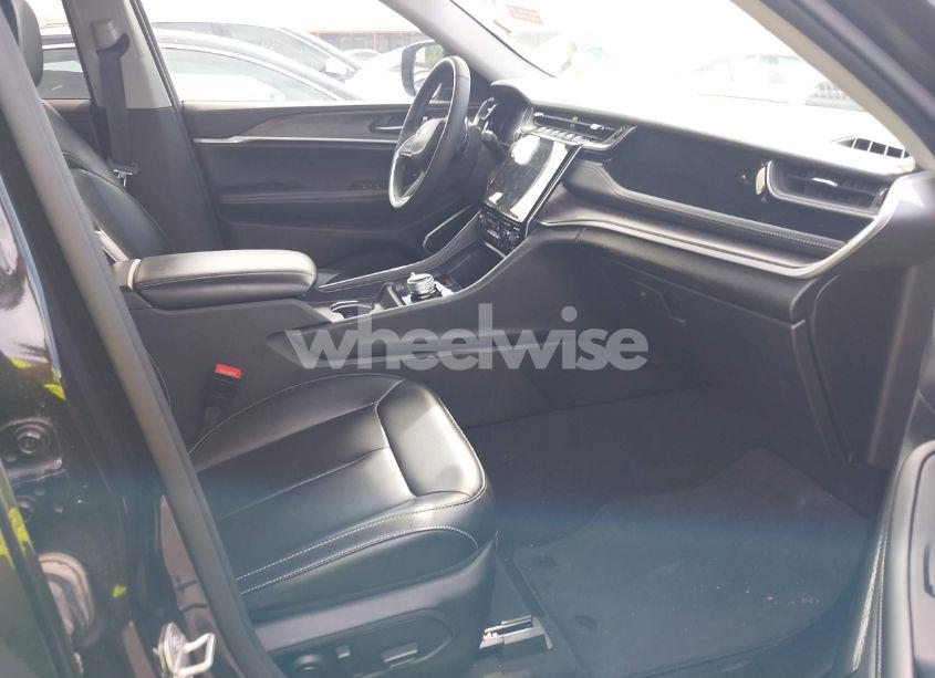 Photo 5 of 2024 Jeep Grand CHEROKEE 4XE (VIN 1C4RJYB66RC709970)