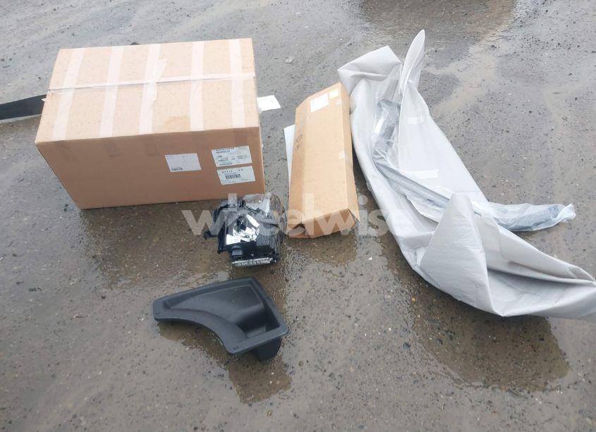 Photo 12 of 2023 Jeep Grand CHEROKEE 4XE (VIN 1C4RJYB67P8788775)