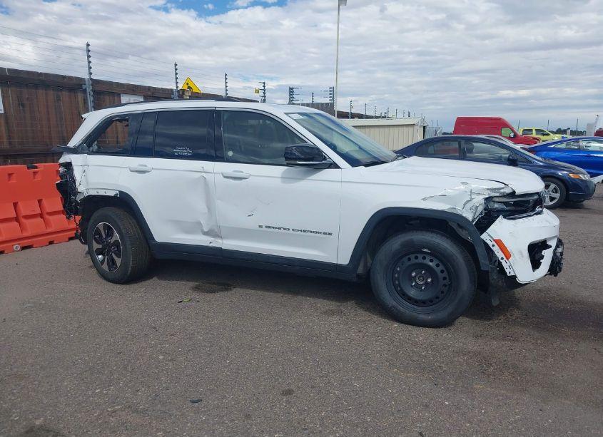 Photo 13 of 2023 Jeep Grand CHEROKEE 4XE (VIN 1C4RJYB67PC624021)