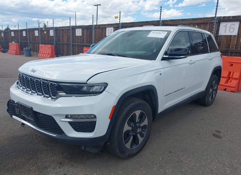 Photo 2 of 2023 Jeep Grand CHEROKEE 4XE (VIN 1C4RJYB67PC624021)