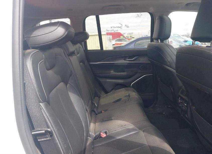 Photo 8 of 2023 Jeep Grand CHEROKEE 4XE (VIN 1C4RJYB67PC624021)