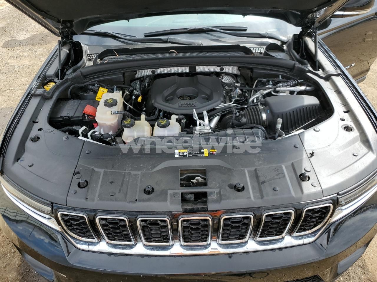 Photo 12 of 2023 JEEP GRAND CHEROKEE LIMITED 4XE (VIN 1C4RJYB67PC624360)