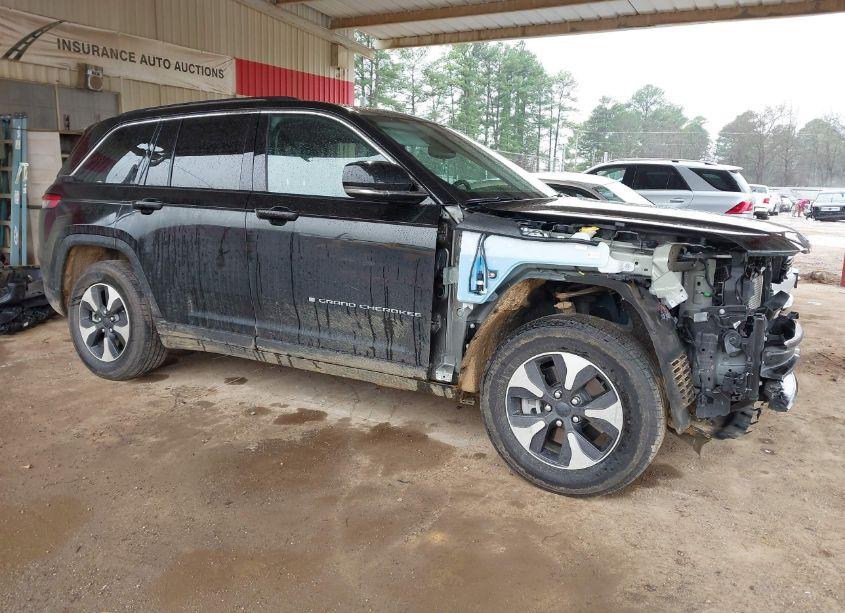 2024 Jeep Grand CHEROKEE 4XE (VIN 1C4RJYB67R8958135) main photo