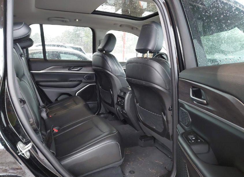 Photo 8 of 2024 Jeep Grand CHEROKEE 4XE (VIN 1C4RJYB67R8958135)