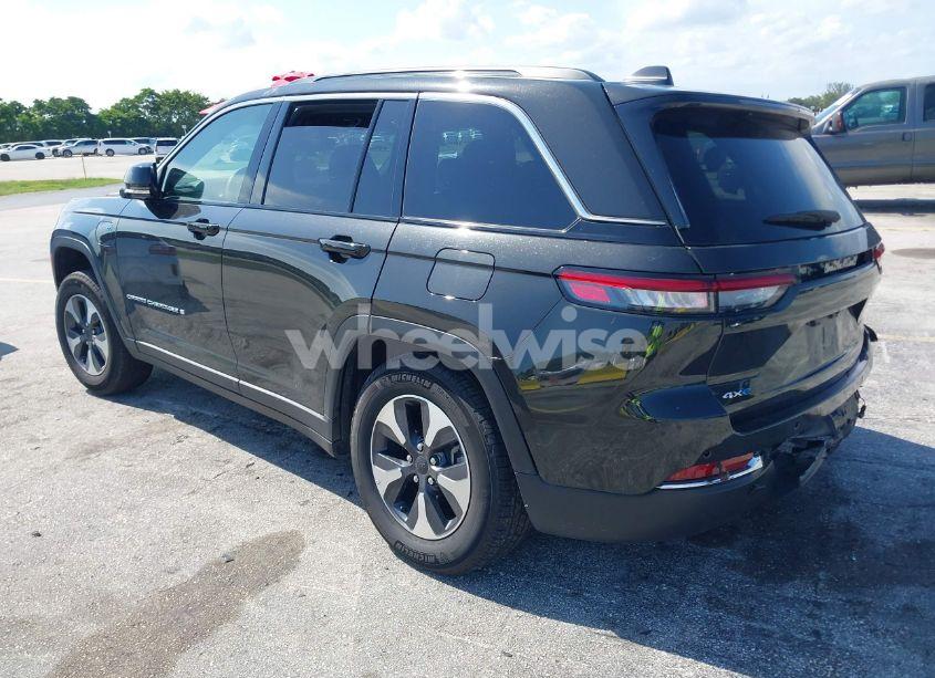 Photo 3 of 2024 Jeep Grand CHEROKEE 4XE (VIN 1C4RJYB67RC115694)
