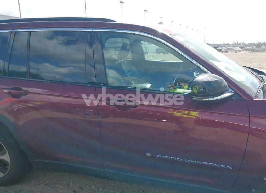Photo 14 of 2024 Jeep Grand CHEROKEE 4XE (VIN 1C4RJYB67RC117428)