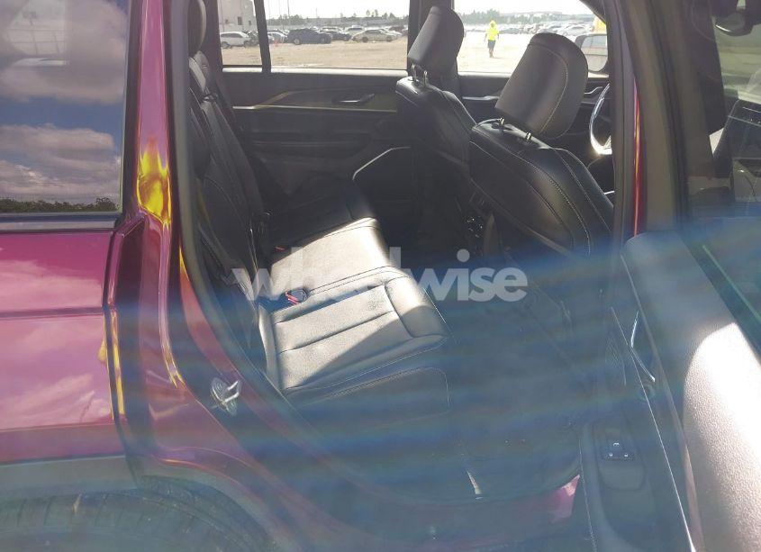 Photo 8 of 2024 Jeep Grand CHEROKEE 4XE (VIN 1C4RJYB67RC117428)
