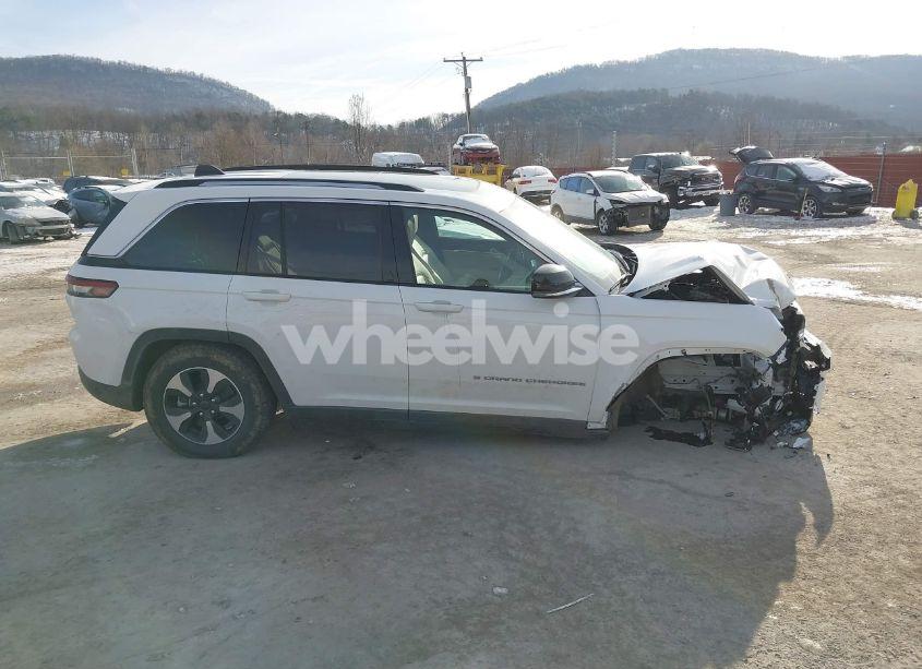Photo 14 of 2023 Jeep Grand CHEROKEE 4XE (VIN 1C4RJYB68PC665175)