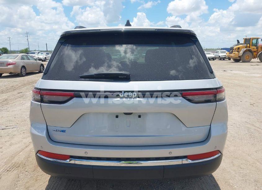 Photo 16 of 2024 Jeep Grand CHEROKEE 4XE (VIN 1C4RJYB68R8516819)