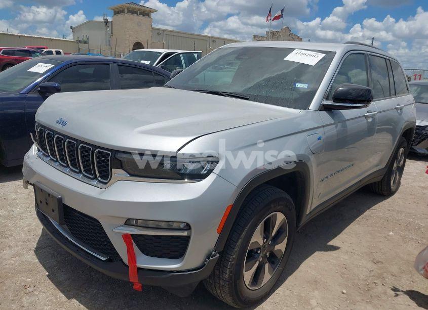 Photo 2 of 2024 Jeep Grand CHEROKEE 4XE (VIN 1C4RJYB68R8516819)