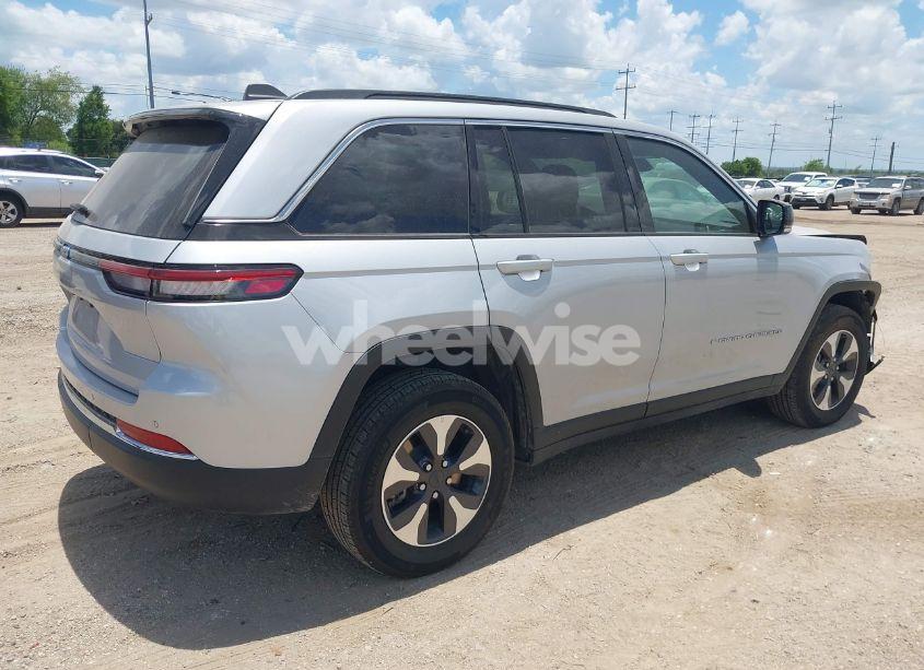 Photo 4 of 2024 Jeep Grand CHEROKEE 4XE (VIN 1C4RJYB68R8516819)