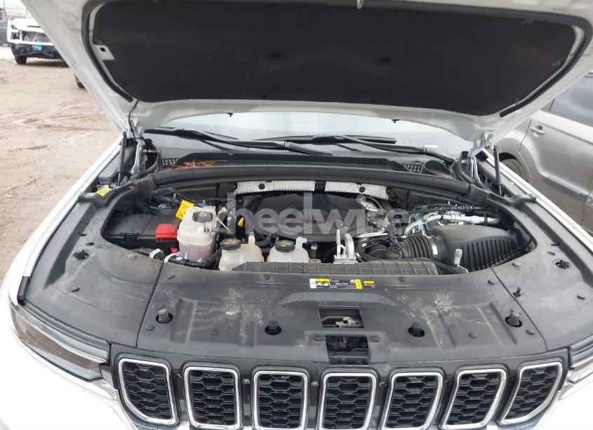 Photo 10 of 2024 Jeep Grand CHEROKEE 4XE (VIN 1C4RJYB68R8518683)