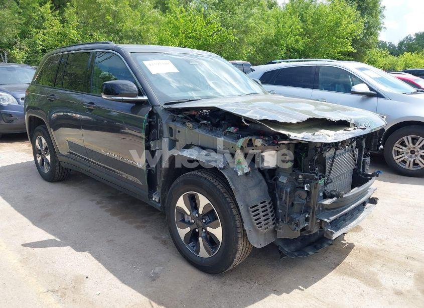 2024 Jeep Grand CHEROKEE 4XE (VIN 1C4RJYB68RC132293) main photo
