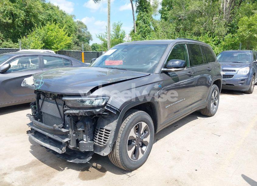 Photo 2 of 2024 Jeep Grand CHEROKEE 4XE (VIN 1C4RJYB68RC132293)