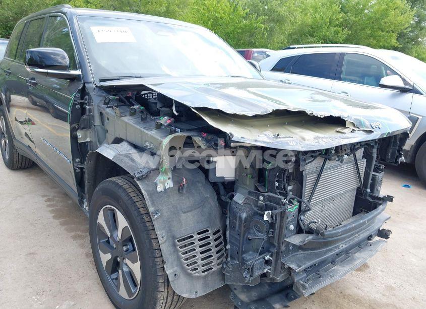 Photo 6 of 2024 Jeep Grand CHEROKEE 4XE (VIN 1C4RJYB68RC132293)