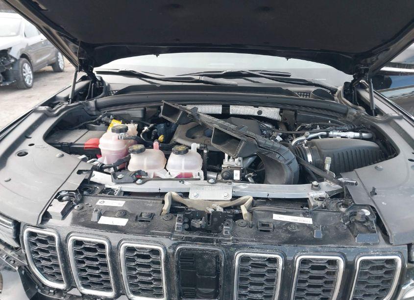 Photo 10 of 2024 Jeep Grand CHEROKEE 4XE (VIN 1C4RJYB68RC203279)