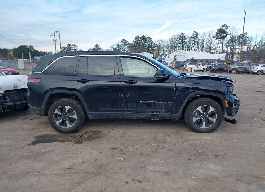 Photo 13 of 2024 Jeep Grand CHEROKEE 4XE (VIN 1C4RJYB68RC203279)