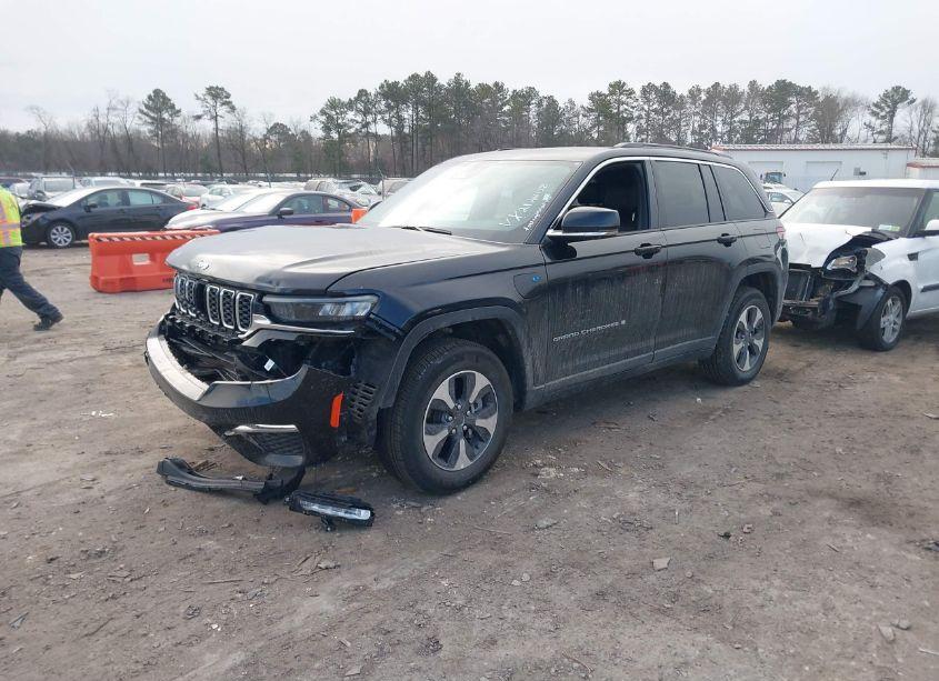 Photo 2 of 2024 Jeep Grand CHEROKEE 4XE (VIN 1C4RJYB68RC203279)