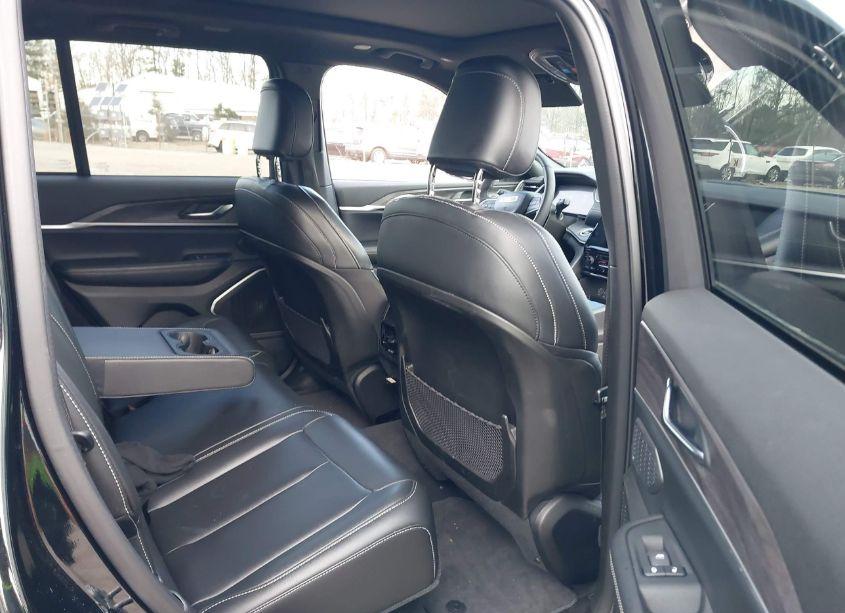 Photo 8 of 2024 Jeep Grand CHEROKEE 4XE (VIN 1C4RJYB68RC203279)