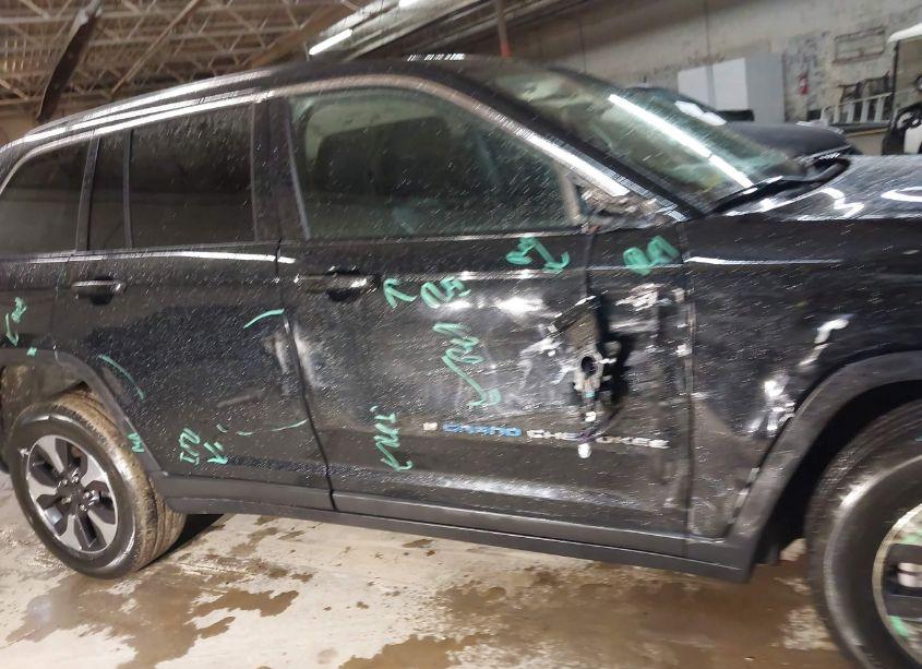 Photo 13 of 2024 Jeep Grand CHEROKEE 4XE ANNIVERSARY EDITION (VIN 1C4RJYB68RC710134)