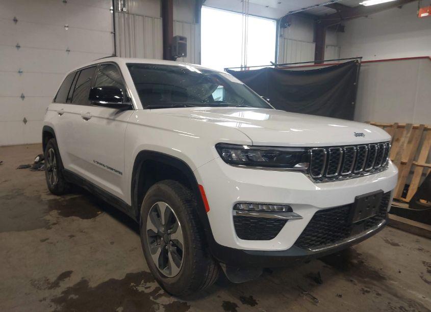 2023 Jeep Grand CHEROKEE 4XE (VIN 1C4RJYB69PC611254) main photo