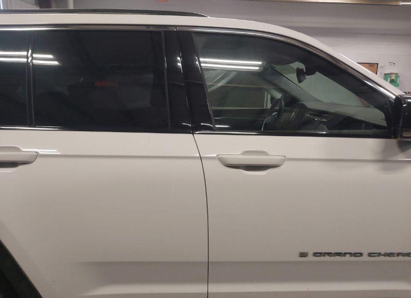 Photo 14 of 2023 Jeep Grand CHEROKEE 4XE (VIN 1C4RJYB69PC611254)