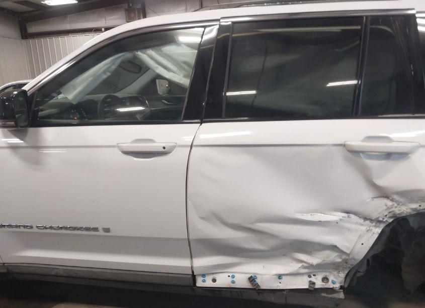 Photo 15 of 2023 Jeep Grand CHEROKEE 4XE (VIN 1C4RJYB69PC611254)