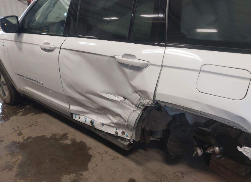 Photo 18 of 2023 Jeep Grand CHEROKEE 4XE (VIN 1C4RJYB69PC611254)