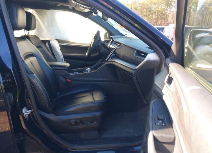 Photo 5 of 2024 Jeep Grand CHEROKEE 4XE (VIN 1C4RJYB69R8531782)